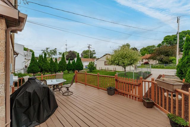 3450 N 89th STREET, Milwaukee, WI 53222