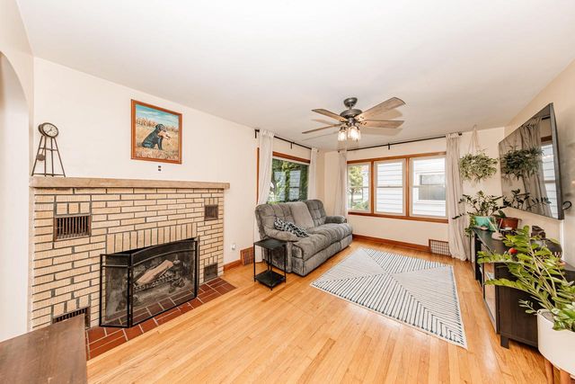 3450 N 89th STREET, Milwaukee, WI 53222
