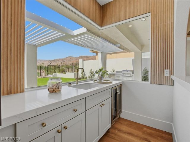 11321 Golden Chestnut Place, Las Vegas, NV 89135