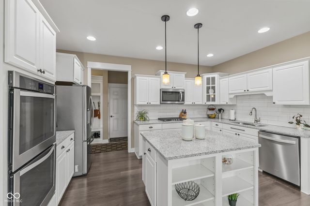 9712 N Port Drive, Mccordsville, IN 46055