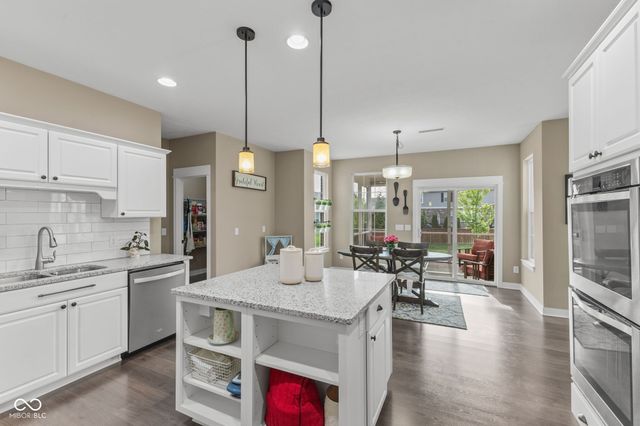 9712 N Port Drive, Mccordsville, IN 46055