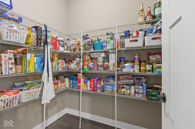 9712 N Port Drive, Mccordsville, IN 46055