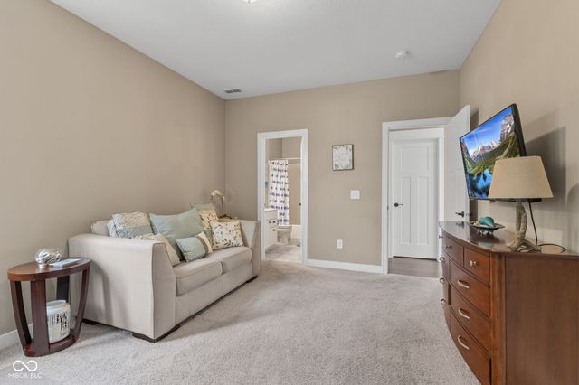 9712 N Port Drive, Mccordsville, IN 46055