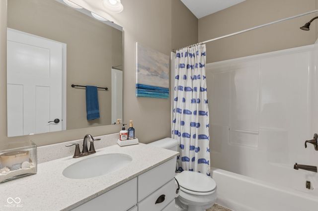 9712 N Port Drive, Mccordsville, IN 46055