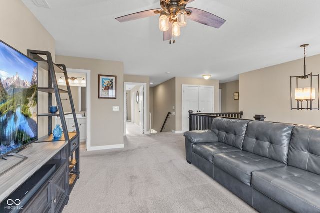 9712 N Port Drive, Mccordsville, IN 46055