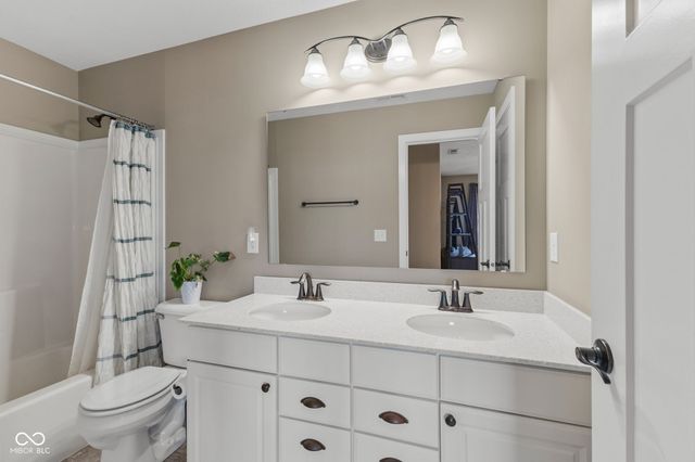 9712 N Port Drive, Mccordsville, IN 46055