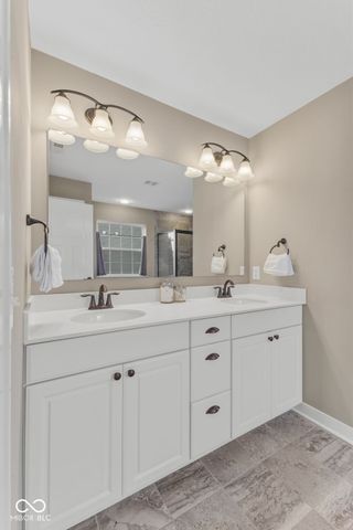 9712 N Port Drive, Mccordsville, IN 46055