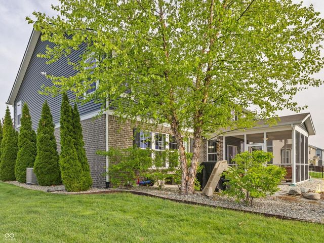 9712 N Port Drive, Mccordsville, IN 46055