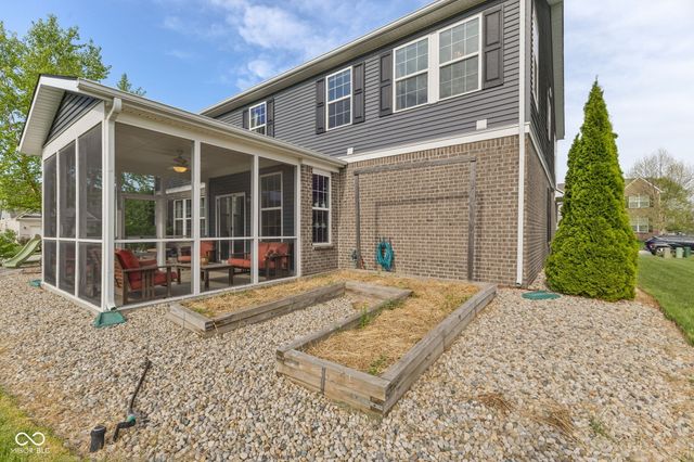 9712 N Port Drive, Mccordsville, IN 46055
