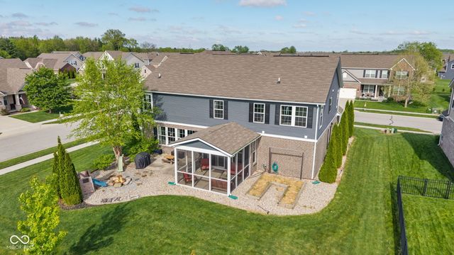 9712 N Port Drive, Mccordsville, IN 46055
