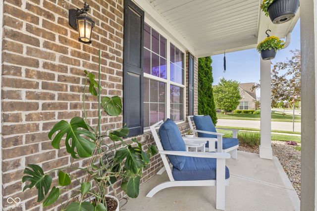 9712 N Port Drive, Mccordsville, IN 46055