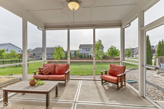 9712 N Port Drive, Mccordsville, IN 46055