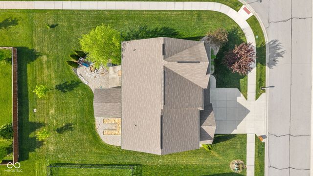 9712 N Port Drive, Mccordsville, IN 46055