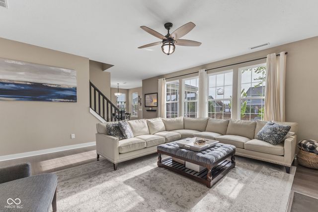 9712 N Port Drive, Mccordsville, IN 46055