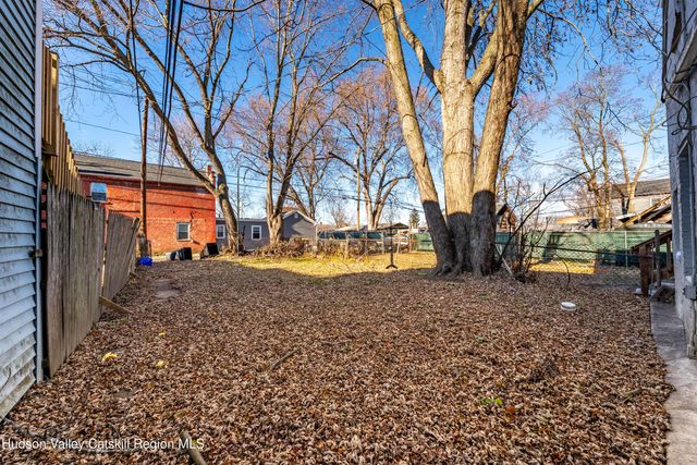 677 2nd Avenue, Troy, NY 12180