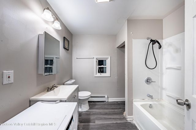 677 2nd Avenue, Troy, NY 12180