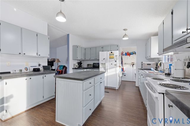 4353 Riddles Bridge Rd, Goochland, VA 23063