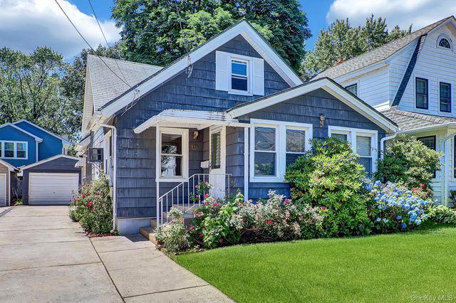100 Irving Avenue, Floral Park, NY 11001