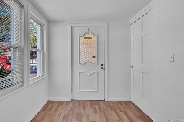 100 Irving Avenue, Floral Park, NY 11001