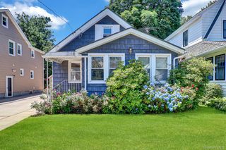 100 Irving Avenue, Floral Park, NY 11001