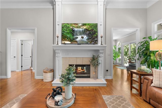4208 NE Courtney Drive, Lee's Summit, MO 64064