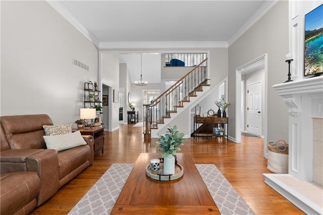 4208 NE Courtney Drive, Lee's Summit, MO 64064