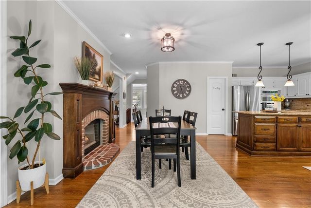 4208 NE Courtney Drive, Lee's Summit, MO 64064