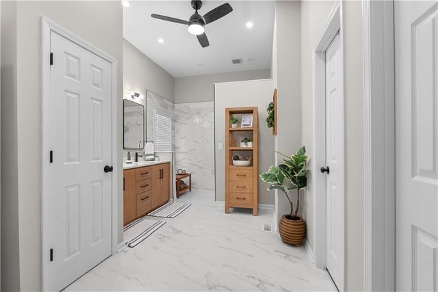 4208 NE Courtney Drive, Lee's Summit, MO 64064