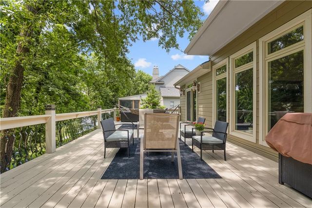 4208 NE Courtney Drive, Lee's Summit, MO 64064