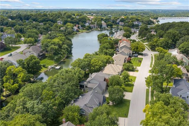 4208 NE Courtney Drive, Lee's Summit, MO 64064
