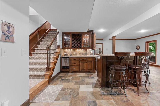 4208 NE Courtney Drive, Lee's Summit, MO 64064