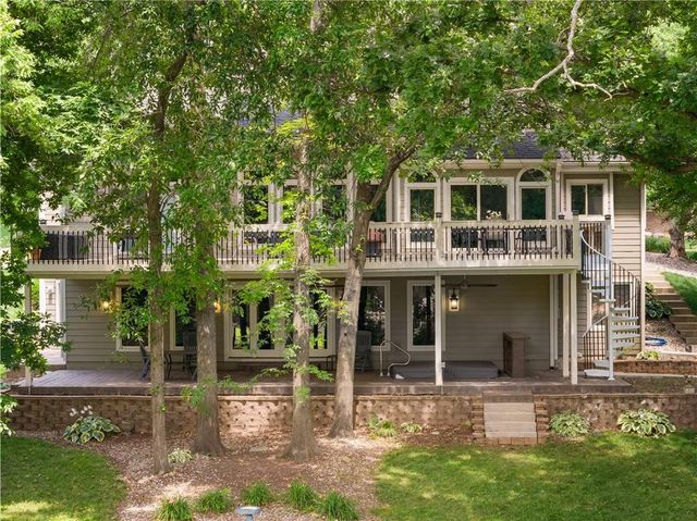 4208 NE Courtney Drive, Lee's Summit, MO 64064
