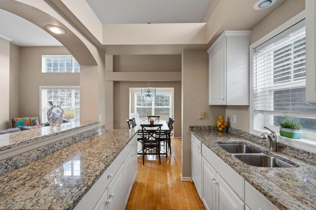 10258 Country Club Alcove, Woodbury, MN 55129