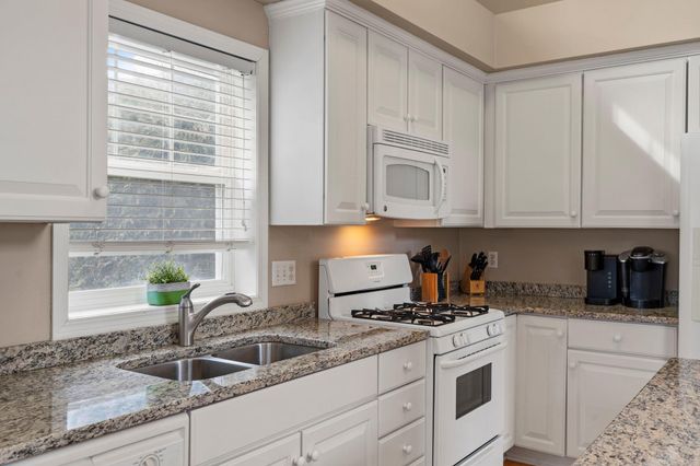 10258 Country Club Alcove, Woodbury, MN 55129