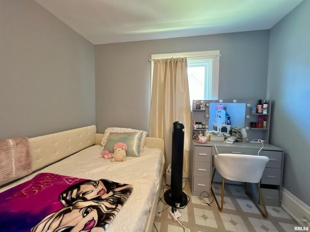 631 5TH Avenue S, Clinton, IA 52732