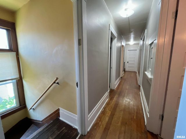 631 5TH Avenue S, Clinton, IA 52732