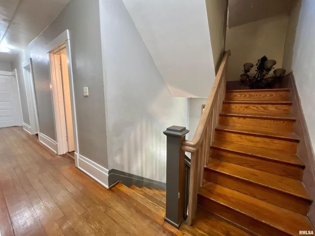 631 5TH Avenue S, Clinton, IA 52732