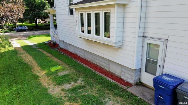 631 5TH Avenue S, Clinton, IA 52732