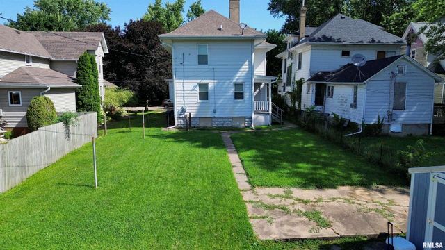 631 5TH Avenue S, Clinton, IA 52732