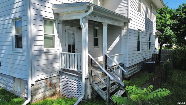 631 5TH Avenue S, Clinton, IA 52732