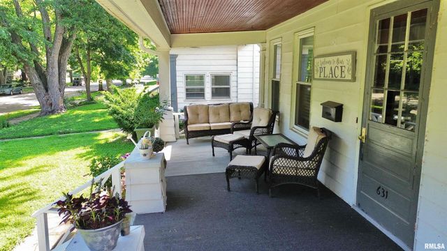 631 5TH Avenue S, Clinton, IA 52732