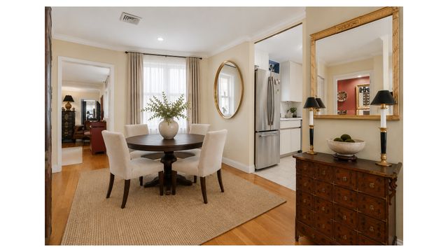 317 W 95th St Apt 2F, New York City, NY 10025
