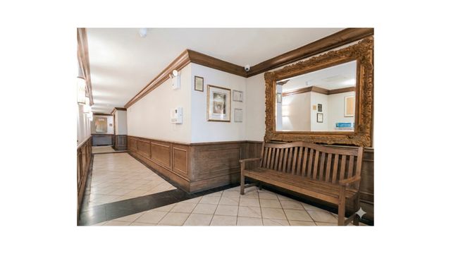 317 W 95th St Apt 2F, New York City, NY 10025