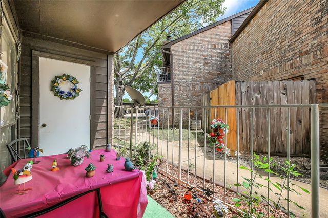 6633 W Airport Boulevard 1111, Houston, TX 77035