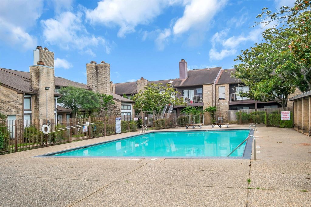6633 W Airport Boulevard 1111, Houston, TX 77035
