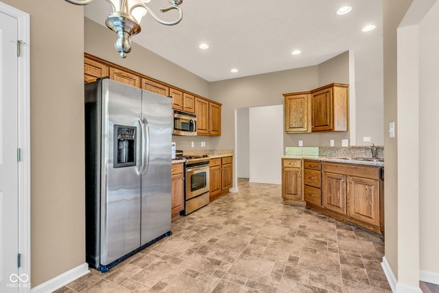 980 Blossom Court, Greenfield, IN 46140