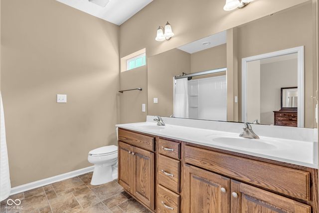 980 Blossom Court, Greenfield, IN 46140