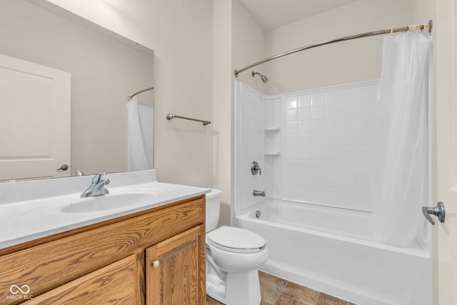 980 Blossom Court, Greenfield, IN 46140