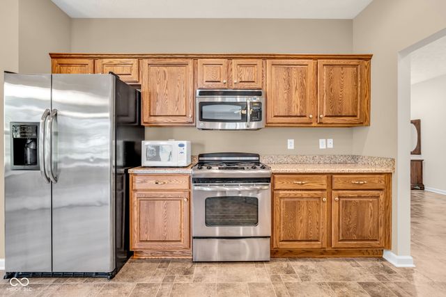 980 Blossom Court, Greenfield, IN 46140