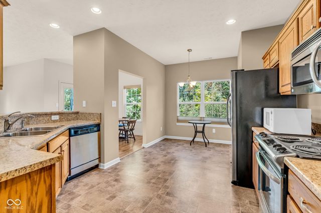 980 Blossom Court, Greenfield, IN 46140